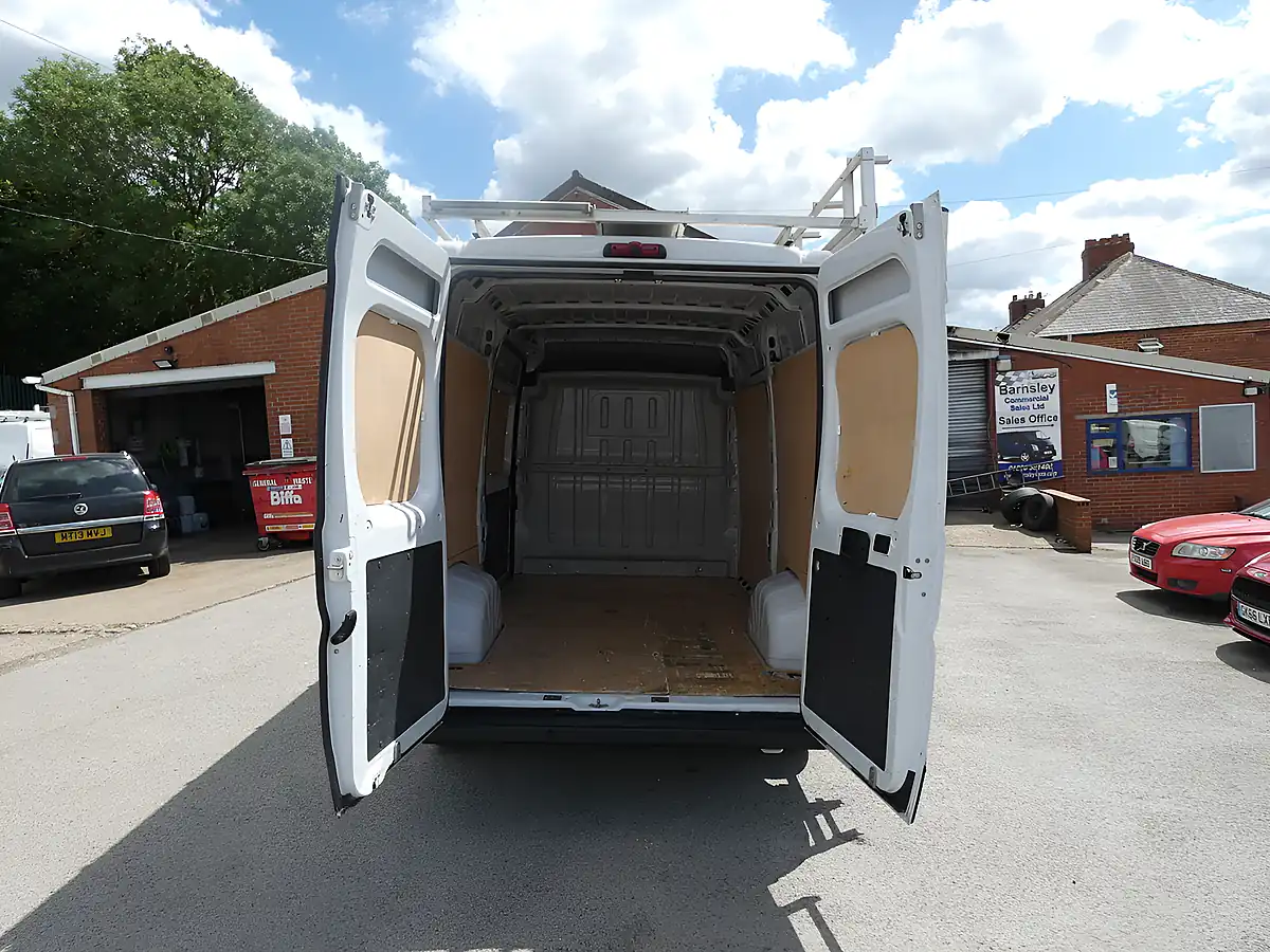 Used 2022 Vauxhall Movano Dynamic L2H2 Mwb Glass Carrier White - Interior and Exterior details 20