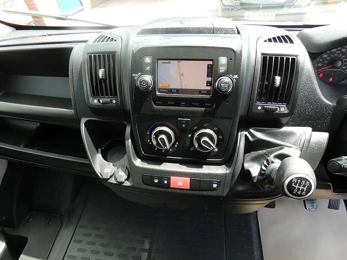 Used 2022 Vauxhall Movano Dynamic L2H2 Mwb Glass Carrier White - Interior and Exterior details 8