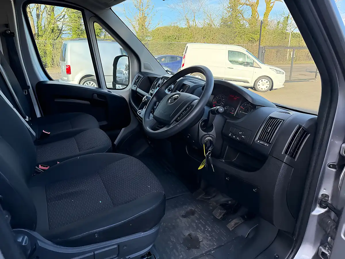 Used 2022 Vauxhall Movano Dynamic Panel Van Grey - Interior and Exterior details 13