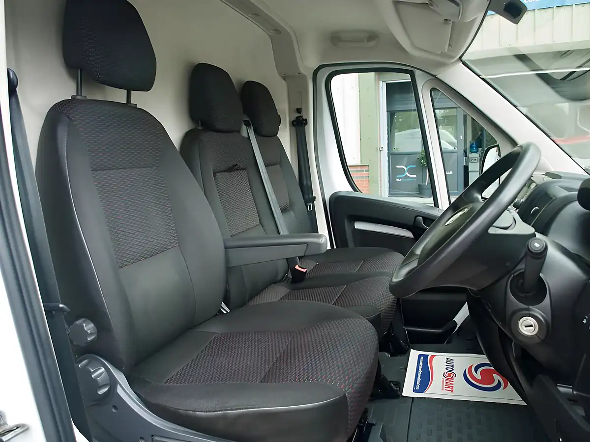 Used 2022 Vauxhall Movano Dynamic White - Interior and Exterior details 10
