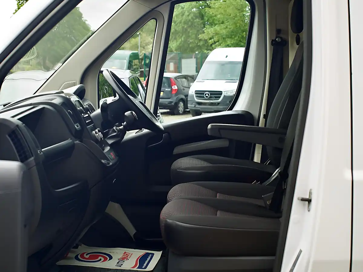 Used 2022 Vauxhall Movano Dynamic White - Interior and Exterior details 12