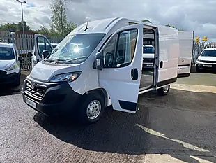 Used 2022 Vauxhall Movano Dynamic White - Interior and Exterior details 12