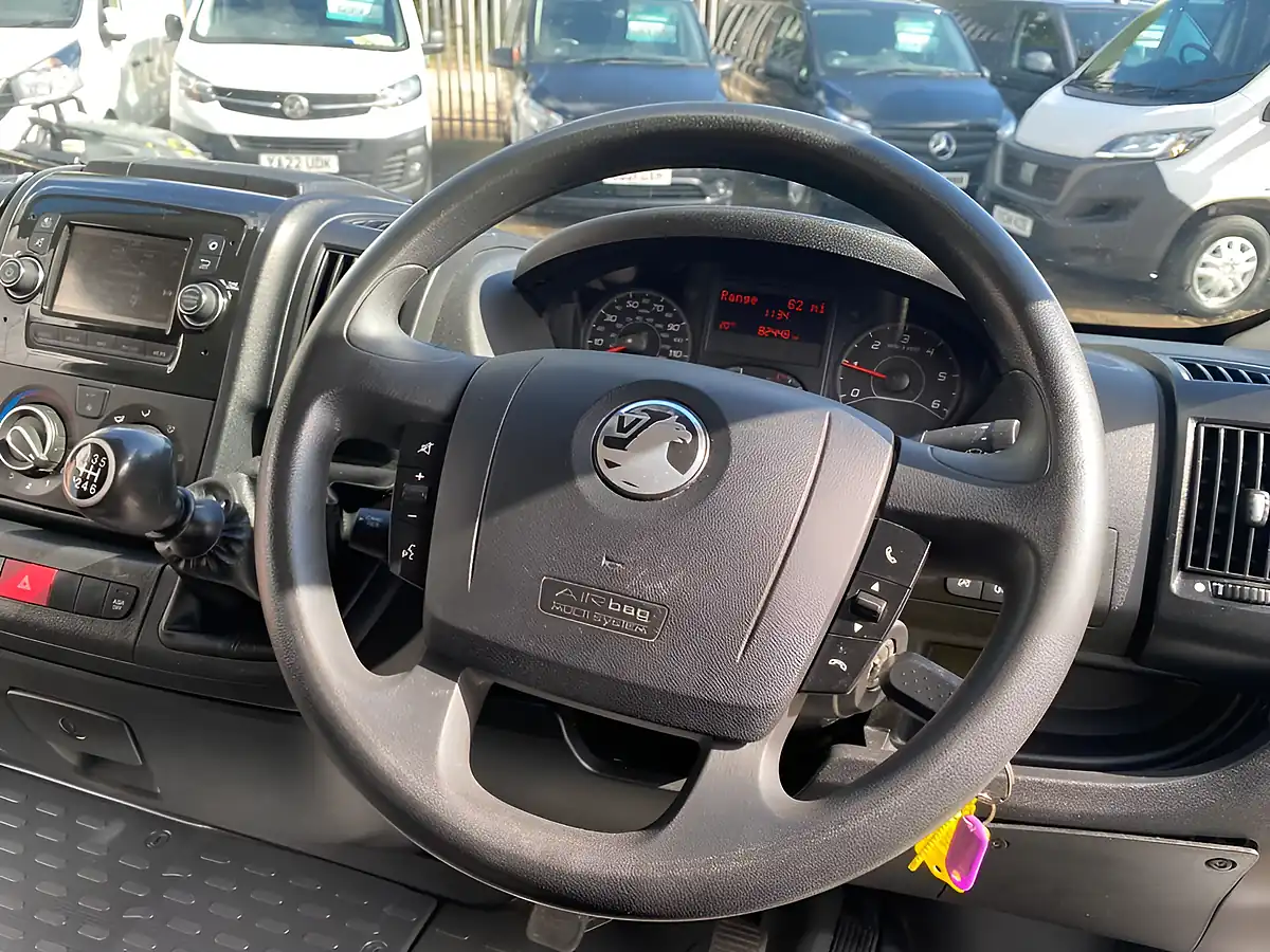 Used 2022 Vauxhall Movano Dynamic White - Interior and Exterior details 19