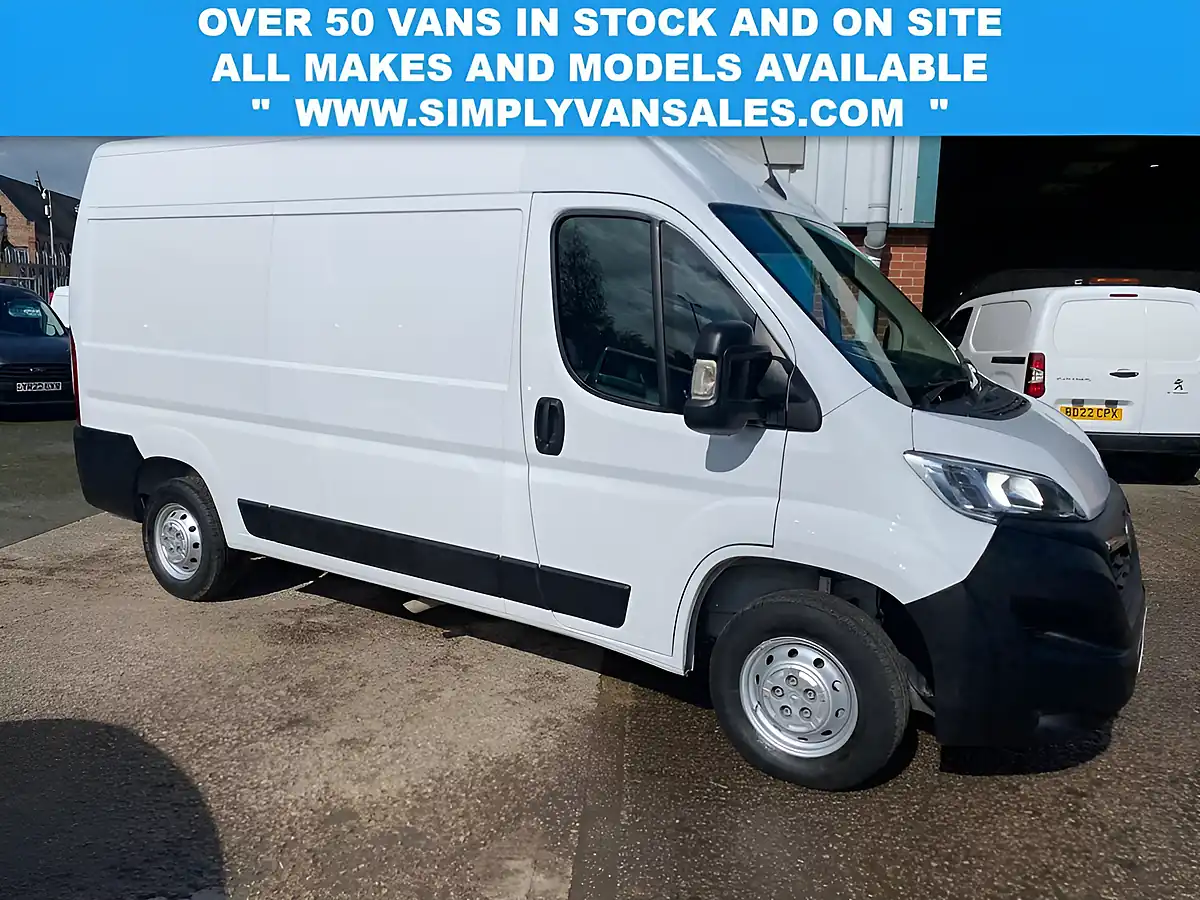 Used 2022 Vauxhall Movano Dynamic White - Interior and Exterior details 9
