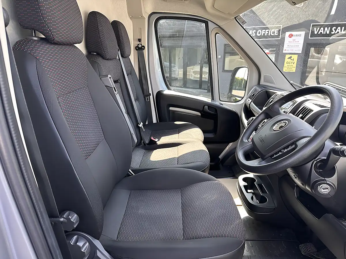Used 2022 Vauxhall Movano Edition L3H2 Grey - Interior and Exterior details 5