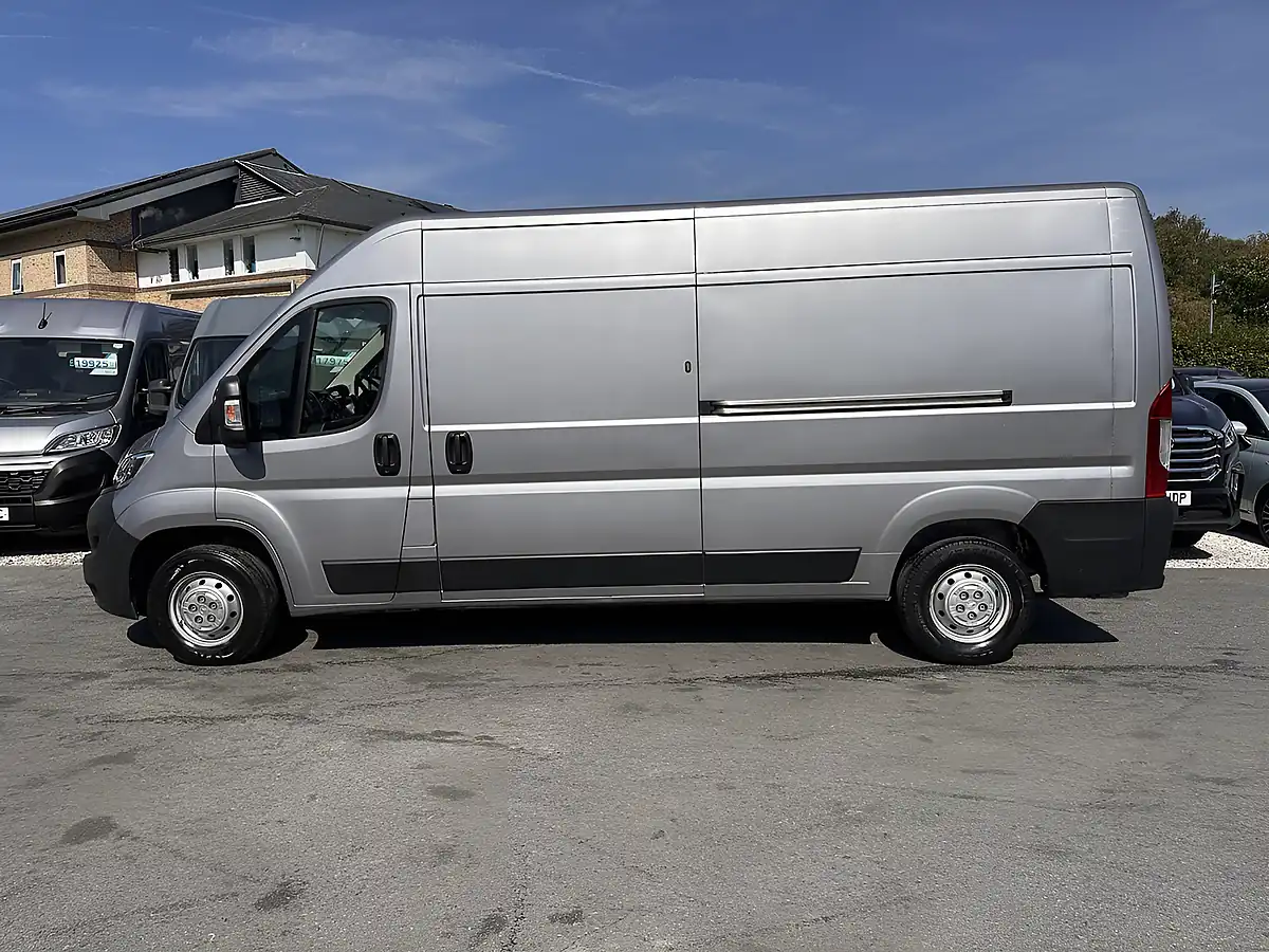 Used 2022 Vauxhall Movano Edition L3H2 Grey - Interior and Exterior details 9