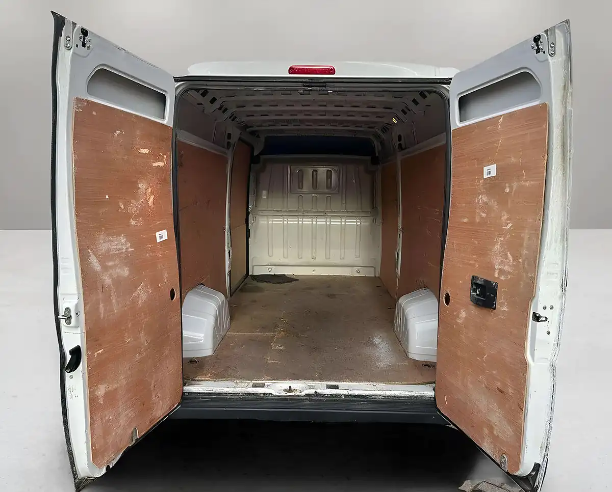 Used 2022 Vauxhall Movano Edition White - Interior and Exterior details 13