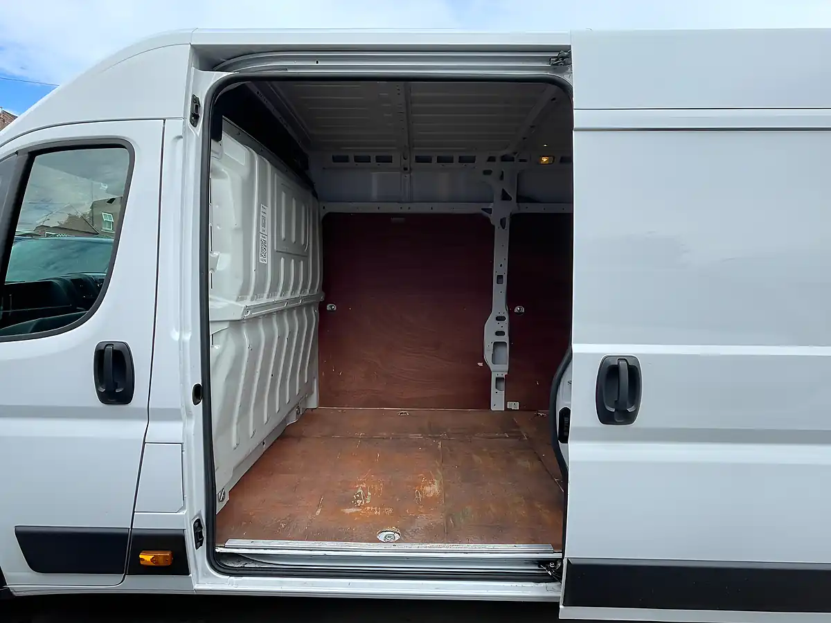 Used 2022 Vauxhall Movano F3500 Dynamic L4H2 Xlwb White - Interior and Exterior details 11
