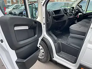 Used 2022 Vauxhall Movano F3500 Dynamic L4H2 Xlwb White - Interior and Exterior details 12