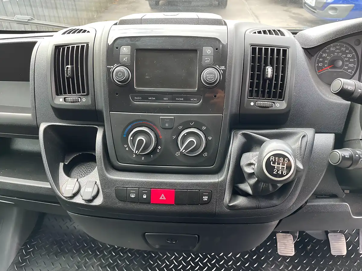 Used 2022 Vauxhall Movano F3500 Dynamic L4H2 Xlwb White - Interior and Exterior details 5