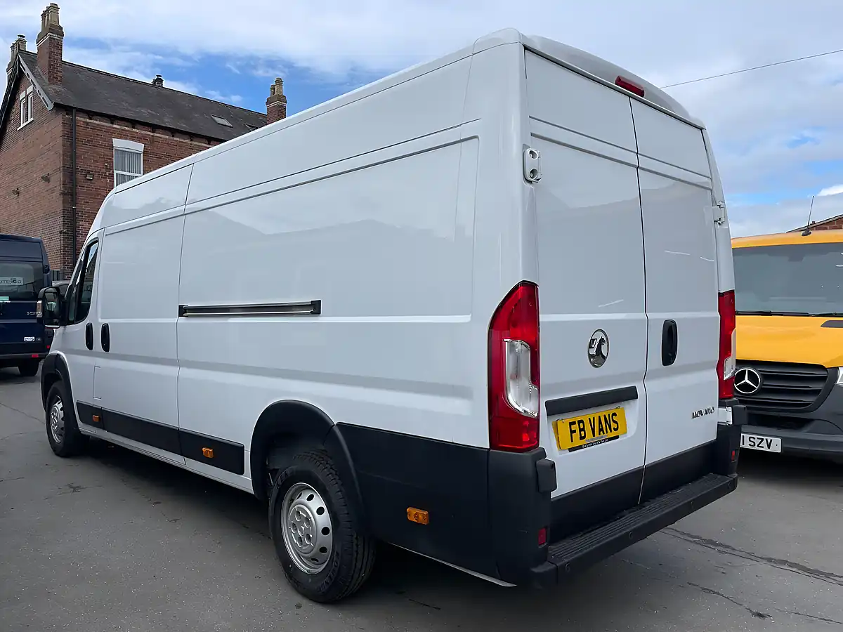 Used 2022 Vauxhall Movano F3500 Dynamic L4H2 Xlwb White - Interior and Exterior details 9