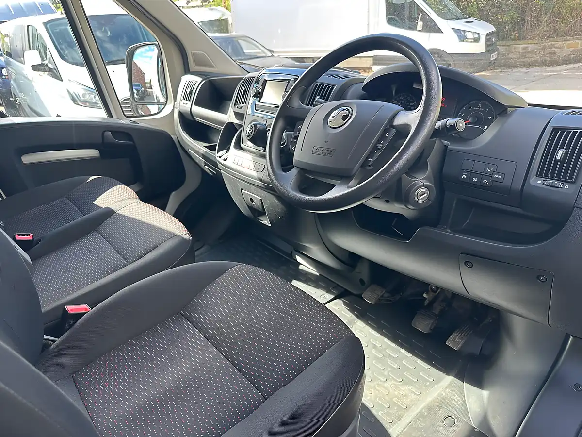 Used 2022 Vauxhall Movano - Interior and Exterior details 10