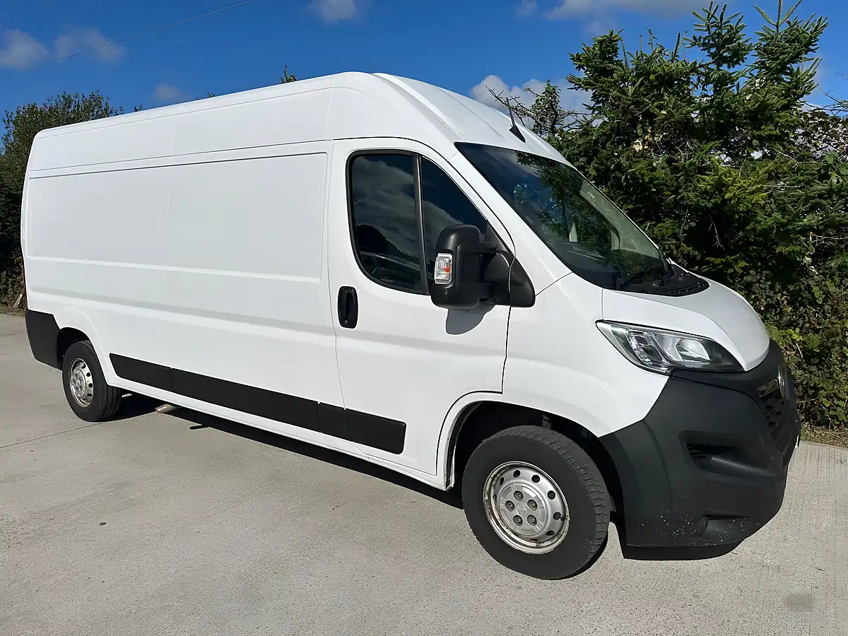 Used 2022 Vauxhall Movano - Interior and Exterior details 9