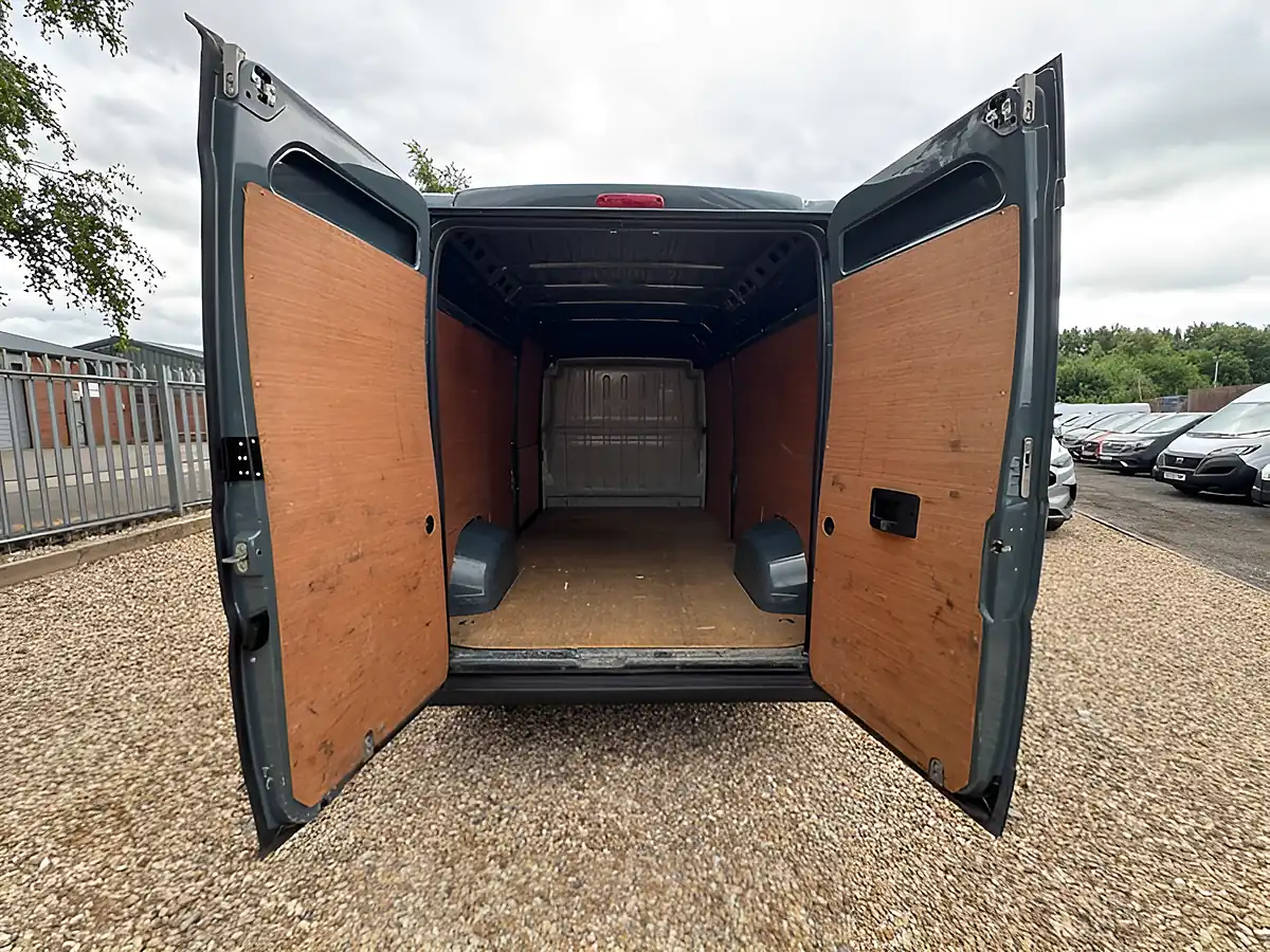 Used 2022 Vauxhall Movano L3H2 F3500 Edition Grey - Interior and Exterior details 5