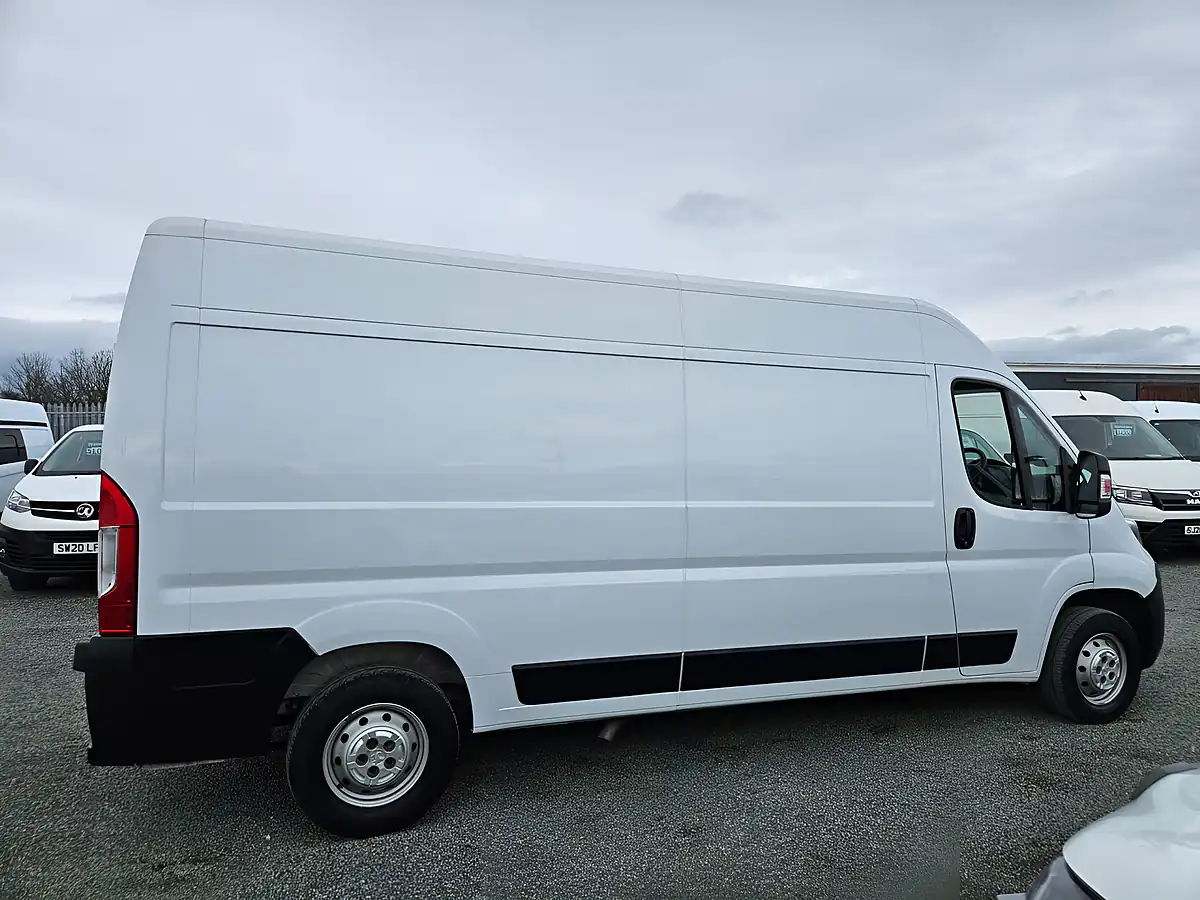 Used 2022 Vauxhall Movano L3H2 F3500 Lwb White - Interior and Exterior details 2