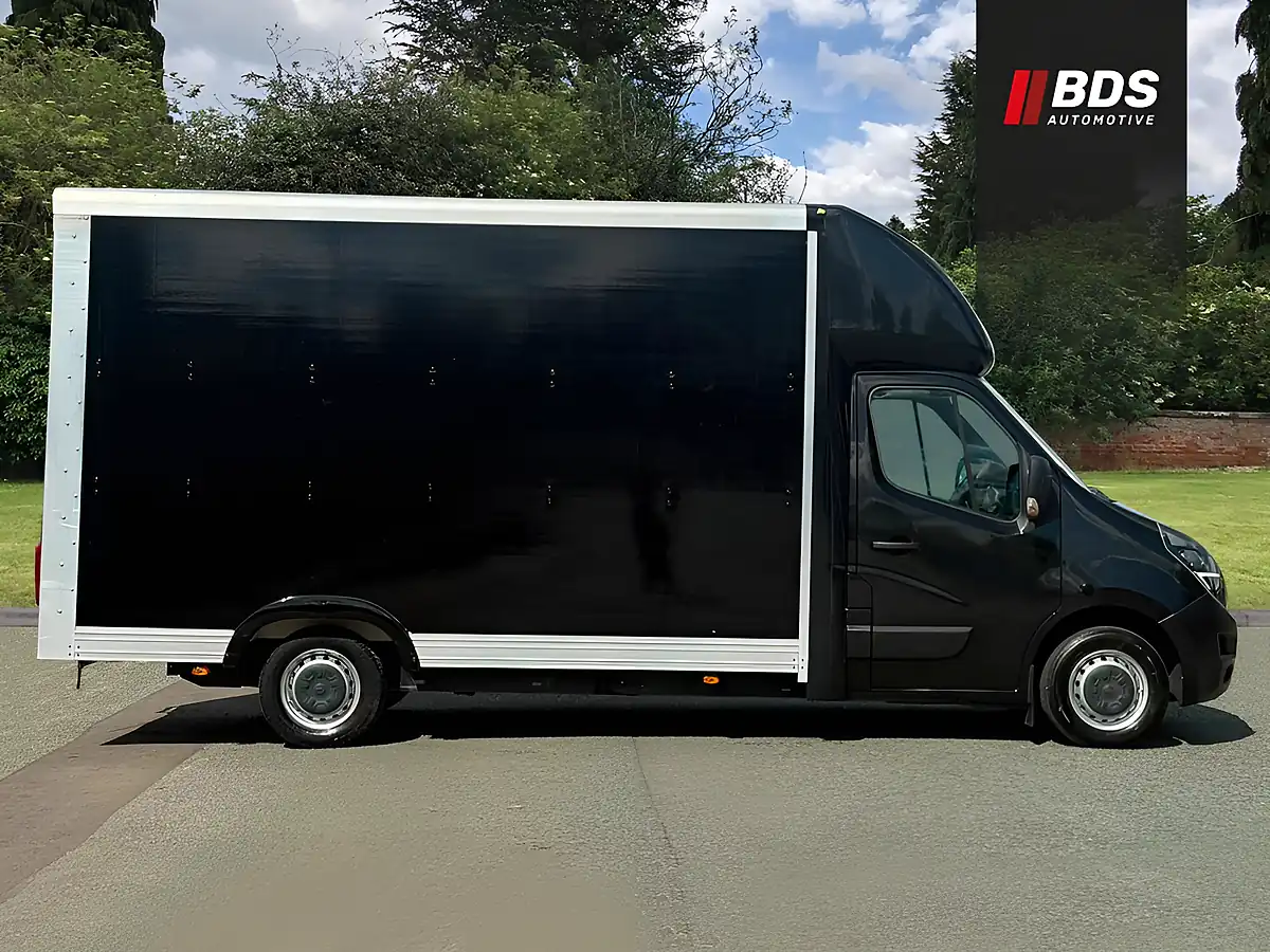 Used 2022 Vauxhall Movano Low Loader Luton Black - Interior and Exterior details 10