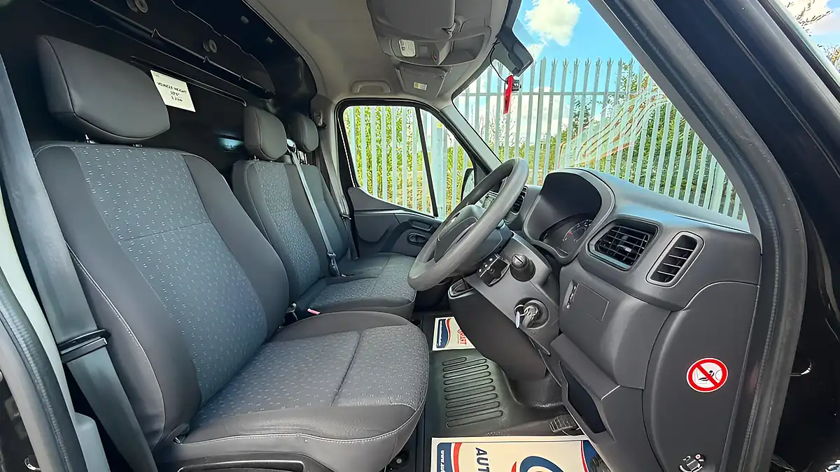 Used 2022 Vauxhall Movano Low Loader Luton Black - Interior and Exterior details 11