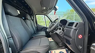 Used 2022 Vauxhall Movano Low Loader Luton Black - Interior and Exterior details 12