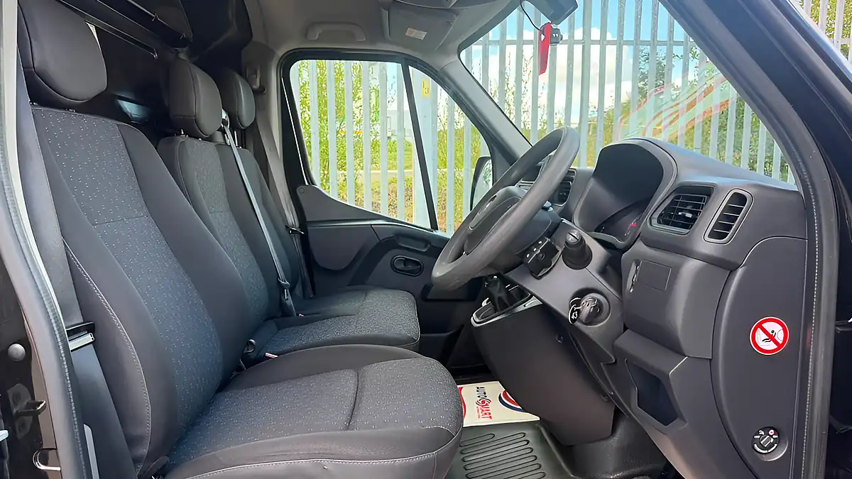 Used 2022 Vauxhall Movano Low Loader Luton Black - Interior and Exterior details 13