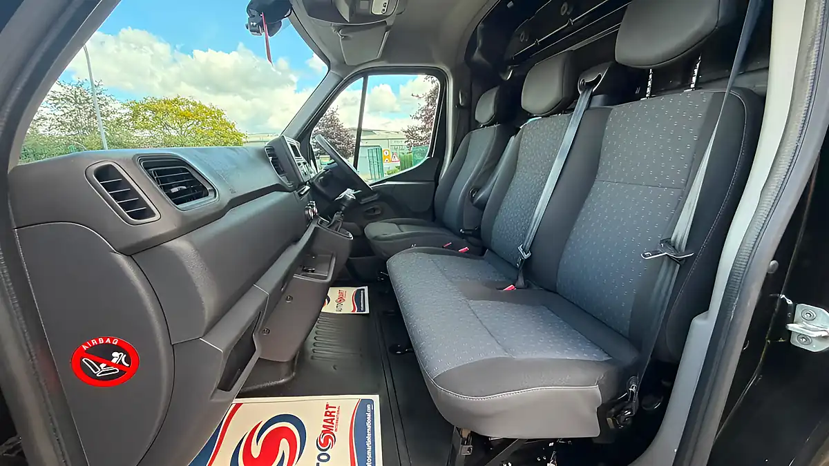 Used 2022 Vauxhall Movano Low Loader Luton Black - Interior and Exterior details 20