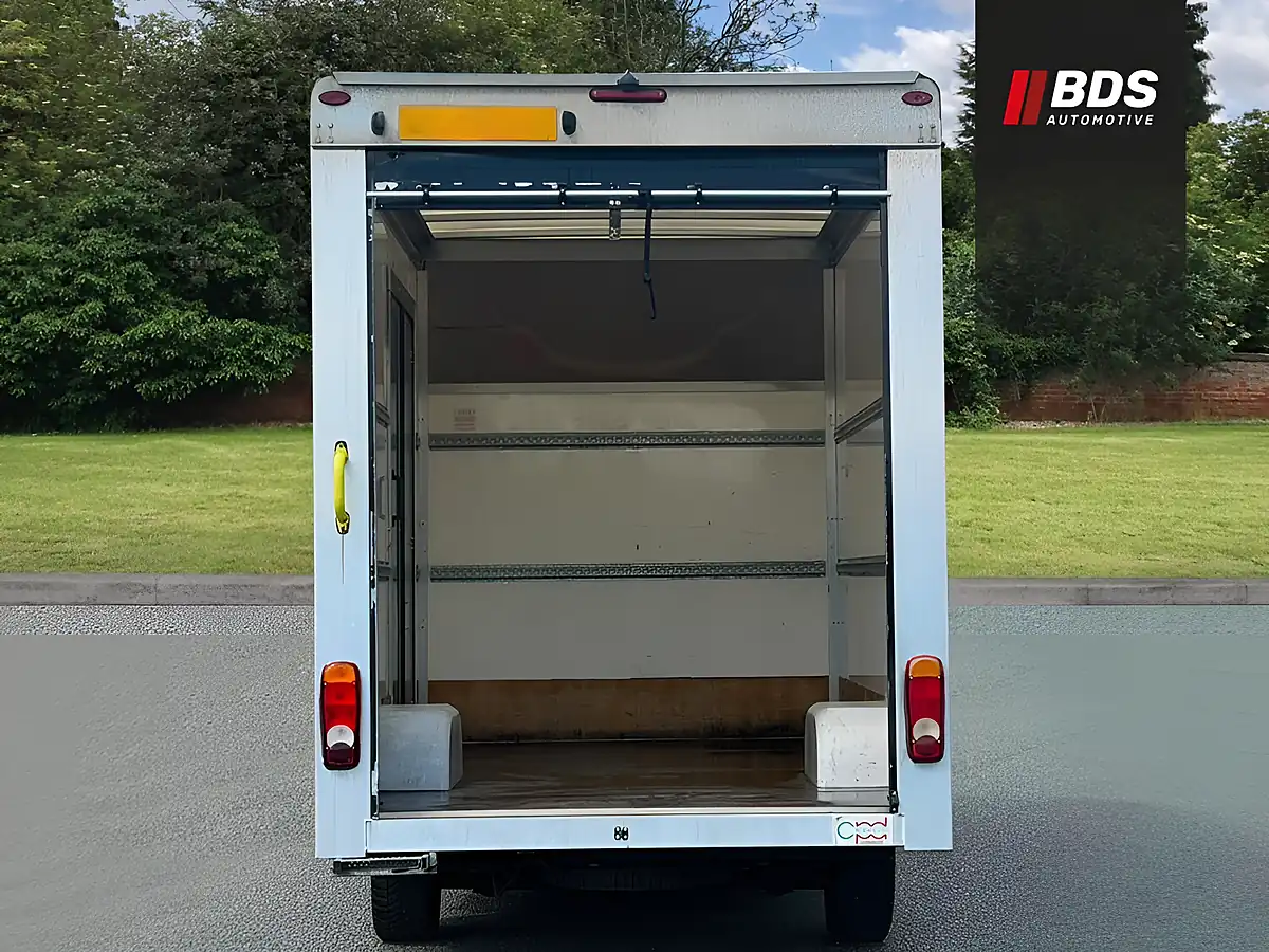 Used 2022 Vauxhall Movano Low Loader Luton Black - Interior and Exterior details 8