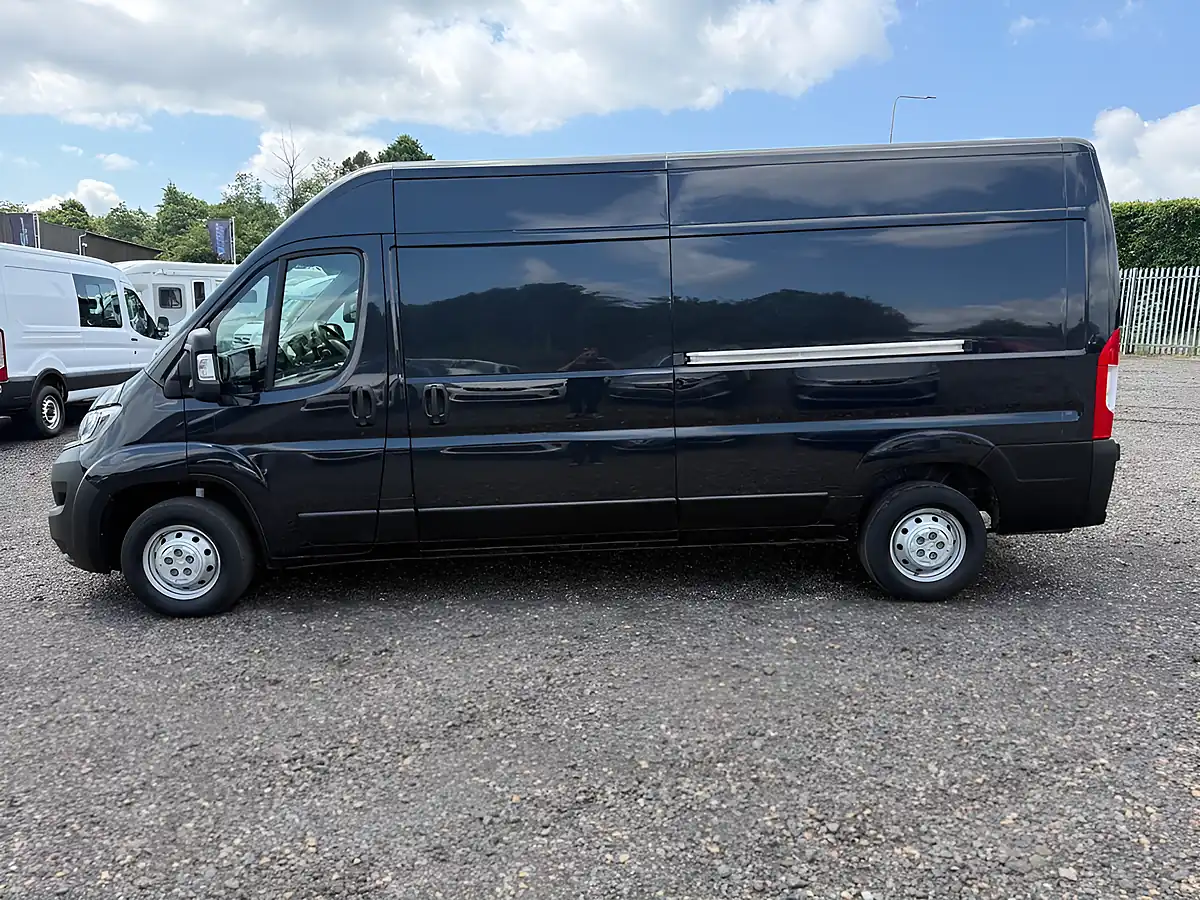 Used 2022 Vauxhall Movano Prime Black - Interior and Exterior details 4