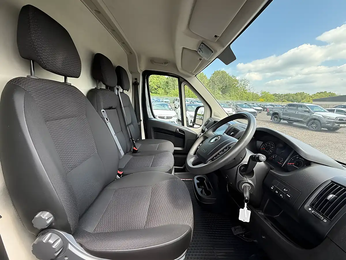 Used 2022 Vauxhall Movano Prime Black - Interior and Exterior details 9