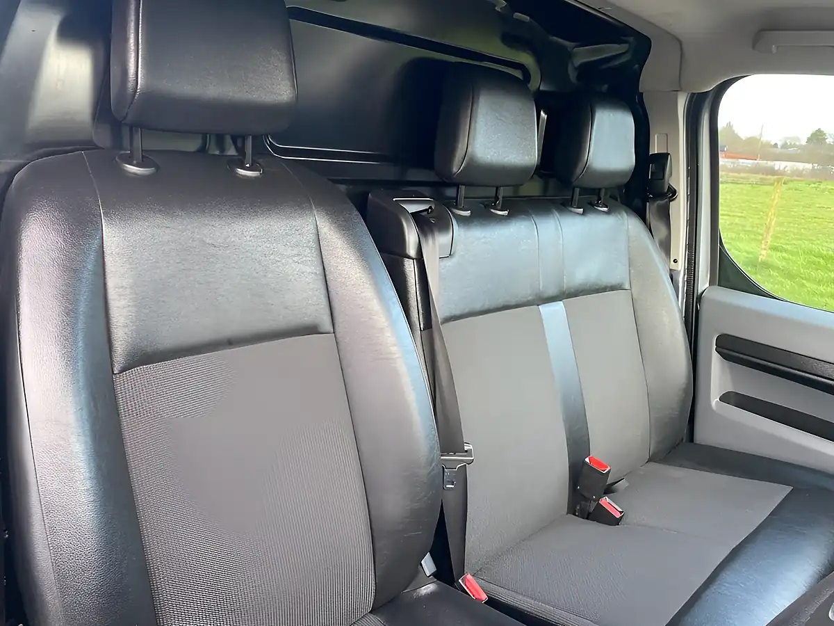 Used 2022 Vauxhall Vivaro Dynamic Grey - Interior and Exterior details 13
