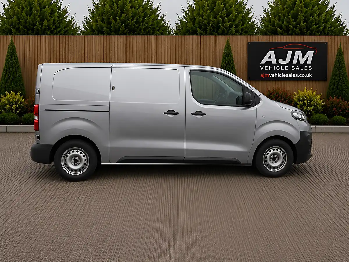 Used 2022 Vauxhall Vivaro Dynamic Grey - Interior and Exterior details 9