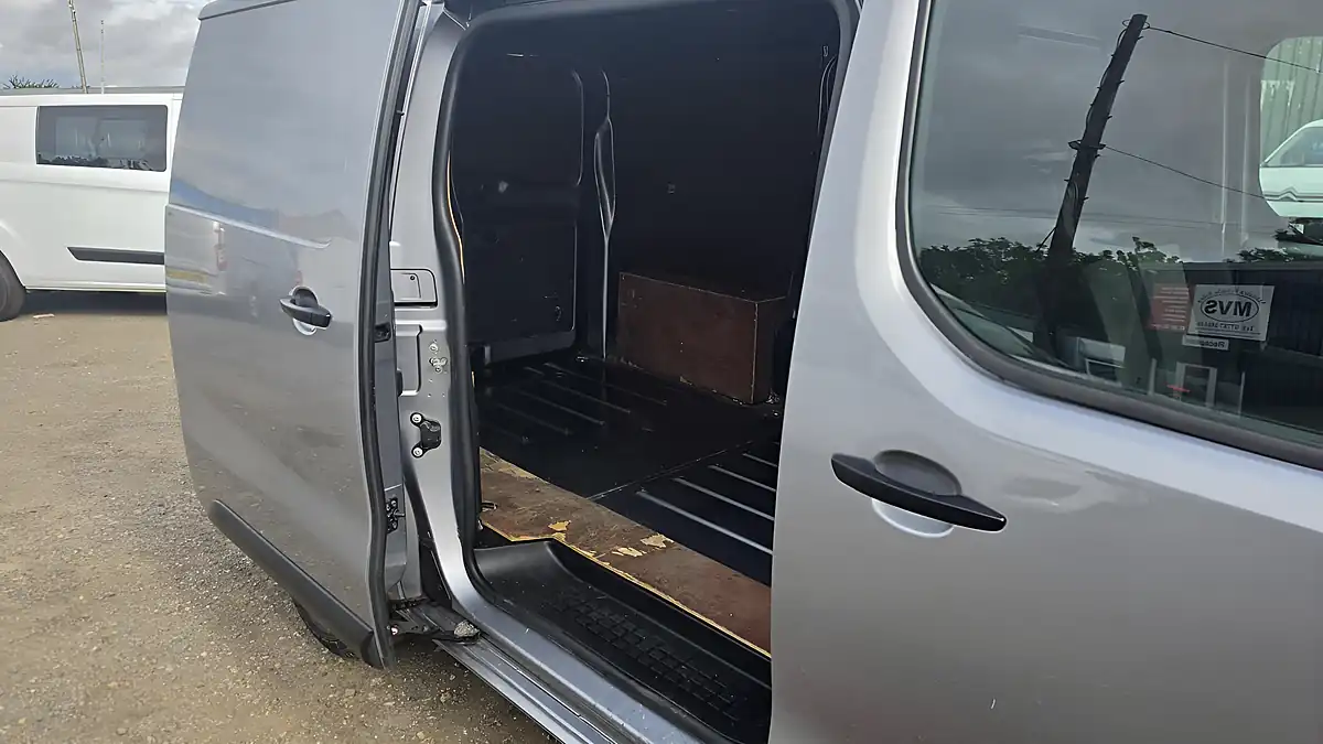 Used 2022 Vauxhall Vivaro Dynamic Grey - Interior and Exterior details 10