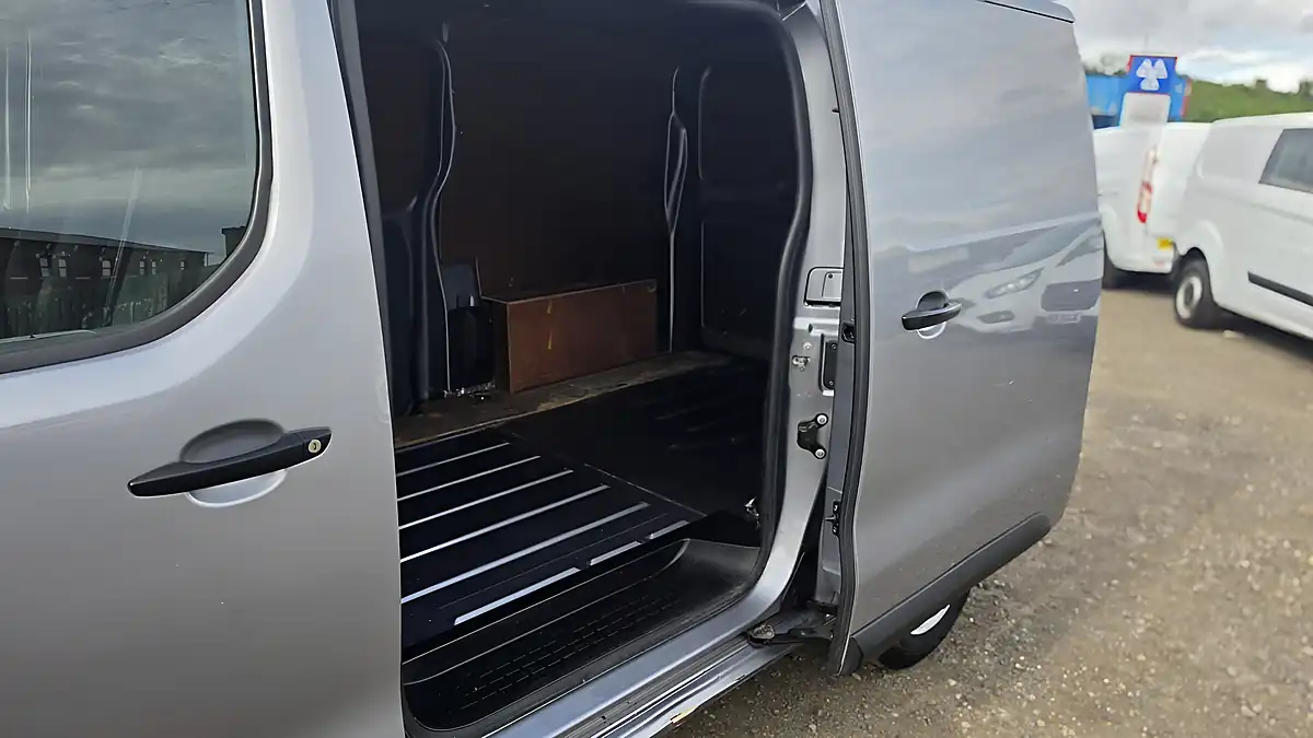 Used 2022 Vauxhall Vivaro Dynamic Grey - Interior and Exterior details 11