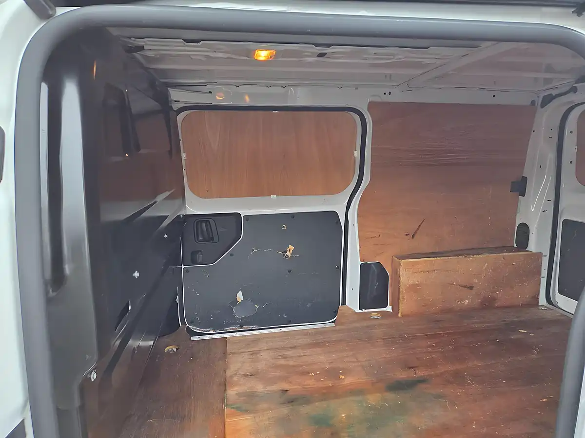 Used 2022 Vauxhall Vivaro Dynamic L1 H1 White - Interior and Exterior details 13