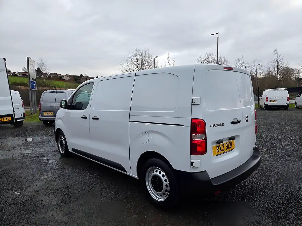 Used 2022 Vauxhall Vivaro Dynamic L1 H1 White - Interior and Exterior details 16