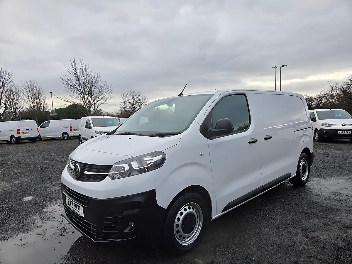 Used 2022 Vauxhall Vivaro Dynamic L1 H1 White - Interior and Exterior details 9