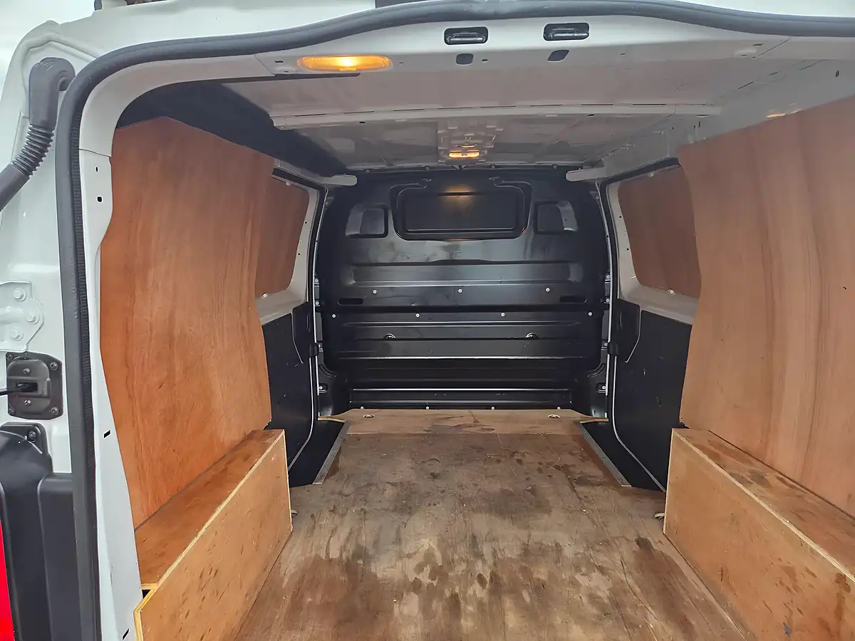 Used 2022 Vauxhall Vivaro Dynamic L1 H1 White - Interior and Exterior details 10