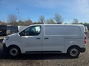 Used 2022 Vauxhall Vivaro Dynamic L1 H1 White - Interior and Exterior details 12