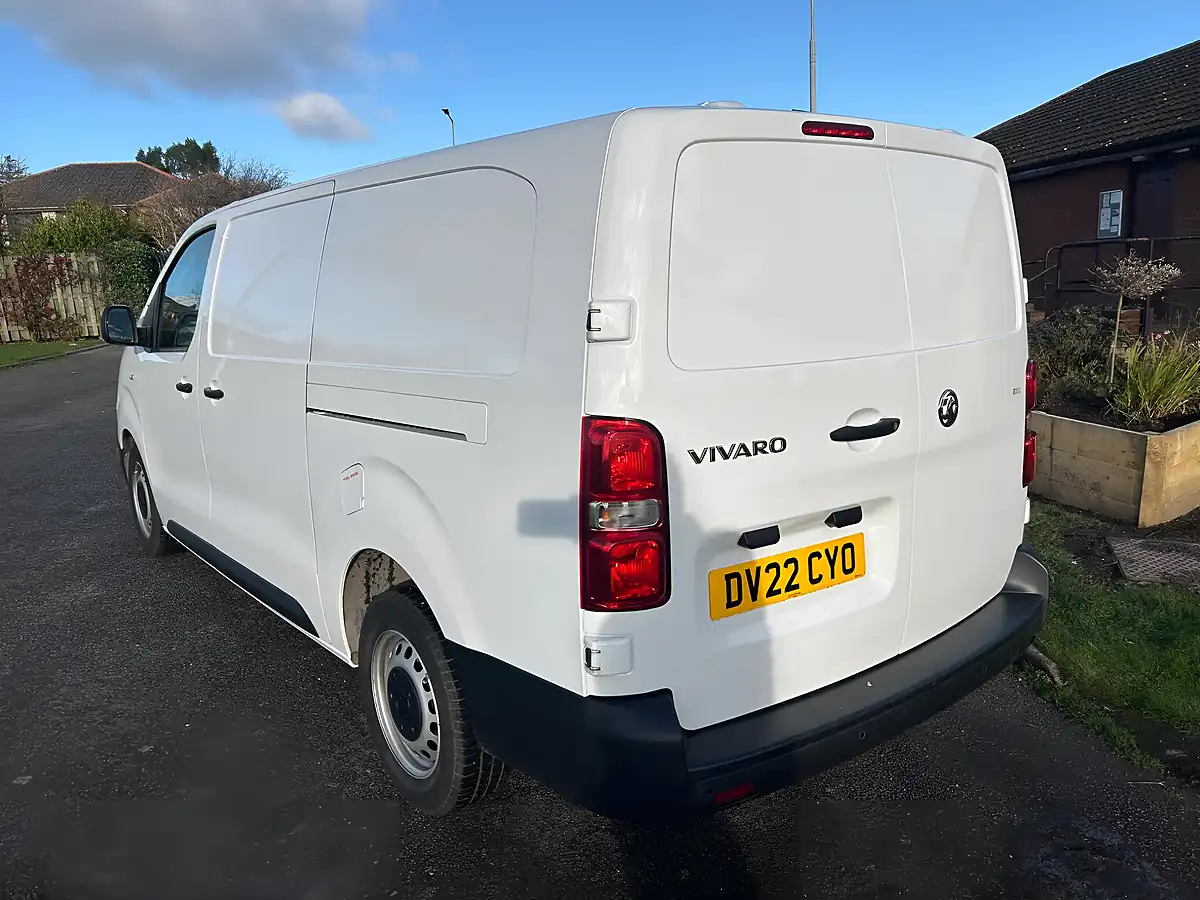 Used 2022 Vauxhall Vivaro Dynamic L2 H1 White - Interior and Exterior details 7