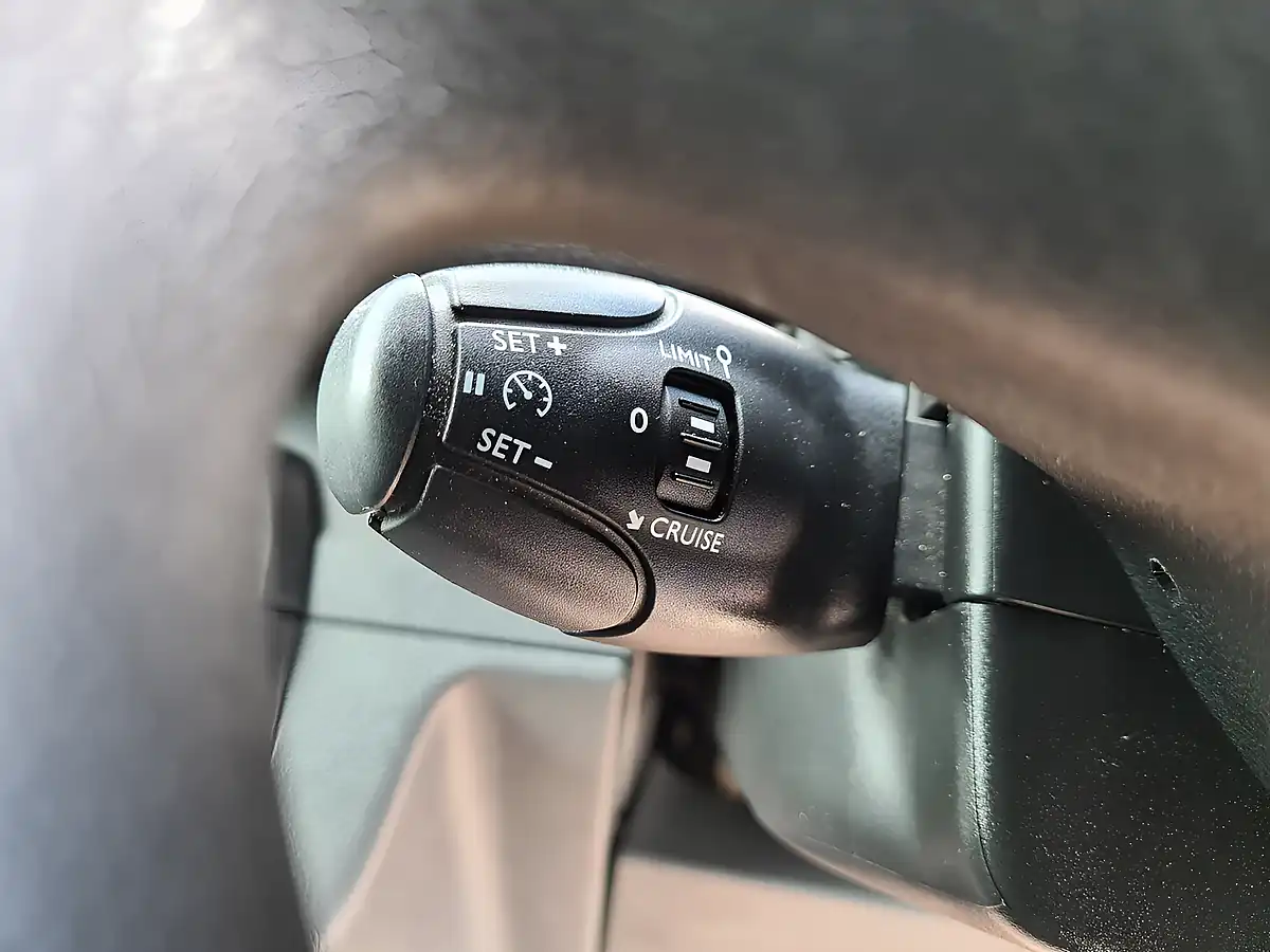 Used 2022 Vauxhall Vivaro Dynamic L2H1 Moonstone Grey - Interior and Exterior details 17