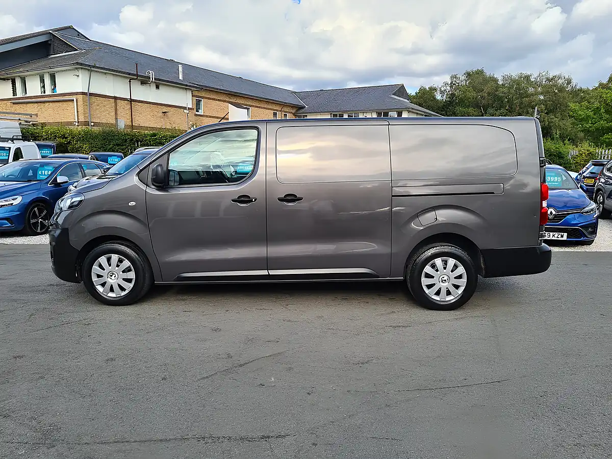 Used 2022 Vauxhall Vivaro Dynamic L2H1 Moonstone Grey - Interior and Exterior details 9