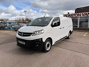 Used 2022 Vauxhall Vivaro Dynamic Lwb L2 H1 White - Interior and Exterior details 12