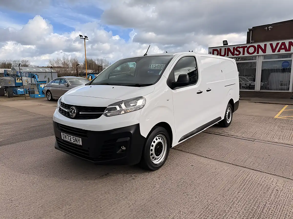 Used 2022 Vauxhall Vivaro Dynamic Lwb L2 H1 White - Interior and Exterior details 12