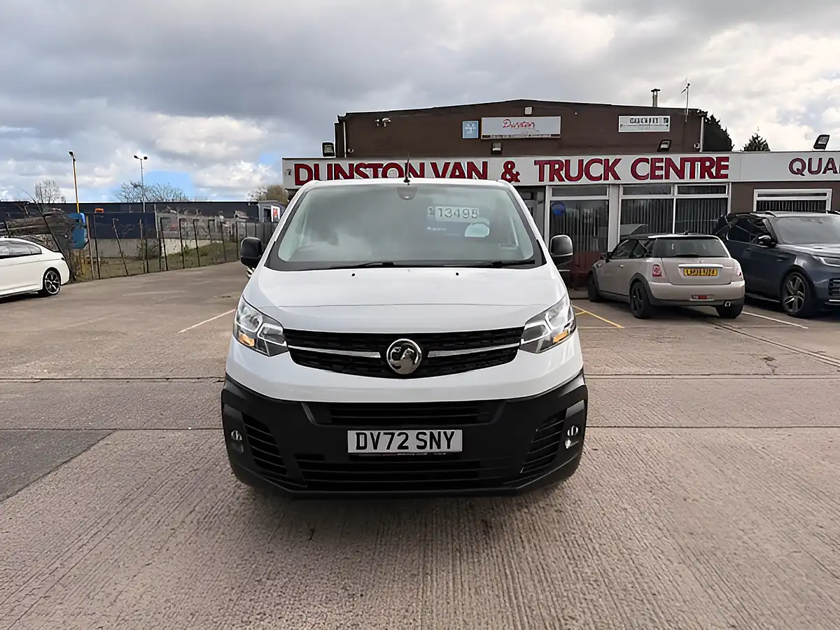 Used 2022 Vauxhall Vivaro Dynamic Lwb L2 H1 White - Interior and Exterior details 13