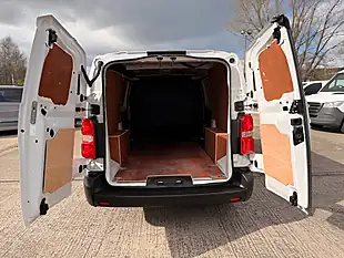 Used 2022 Vauxhall Vivaro Dynamic Lwb L2 H1 White - Interior and Exterior details 6