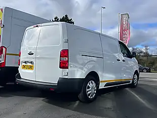 Used 2022 Vauxhall Vivaro Dynamic Panel Van White - Interior and Exterior details 4