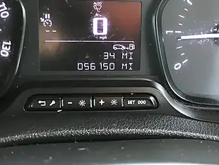 Used 2022 Vauxhall Vivaro Dynamic Red - Interior and Exterior details 14