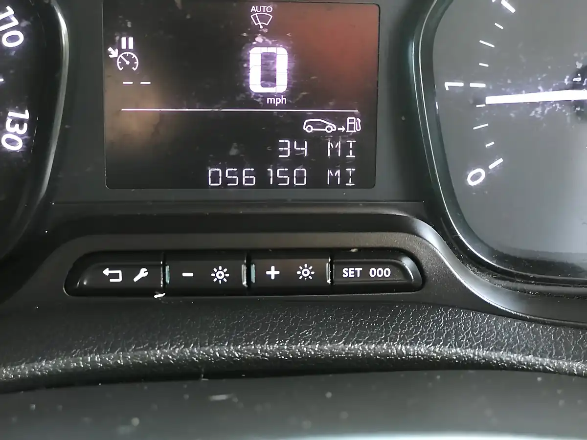 Used 2022 Vauxhall Vivaro Dynamic Red - Interior and Exterior details 14