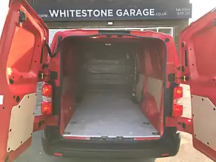 Used 2022 Vauxhall Vivaro Dynamic Red - Interior and Exterior details 17