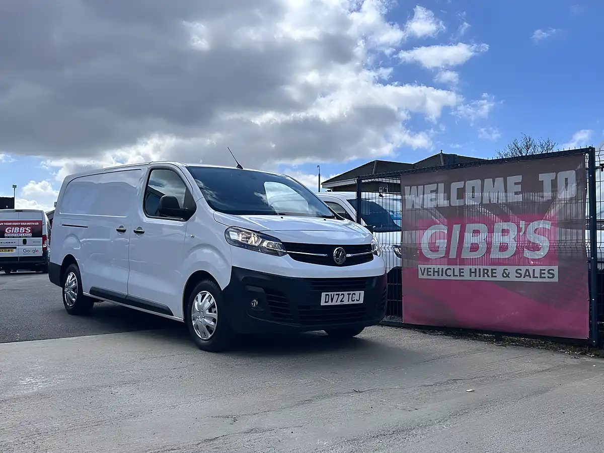 Used 2022 Vauxhall Vivaro Dynamic White - Front View