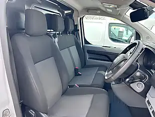 Used 2022 Vauxhall Vivaro Dynamic White - Interior and Exterior details 11