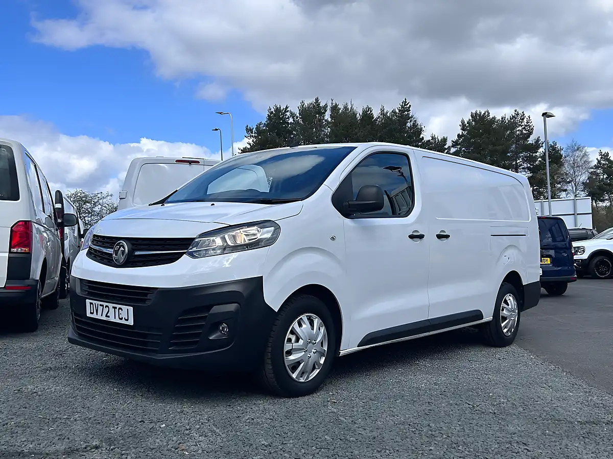 Used 2022 Vauxhall Vivaro Dynamic White - Interior and Exterior details 9